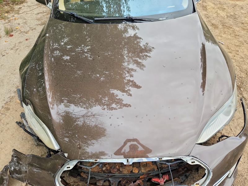 Продажа на аукционе авто 2014 Tesla Model S, vin: 5YJSA1H2XEFP65050, номер лота: 69520496