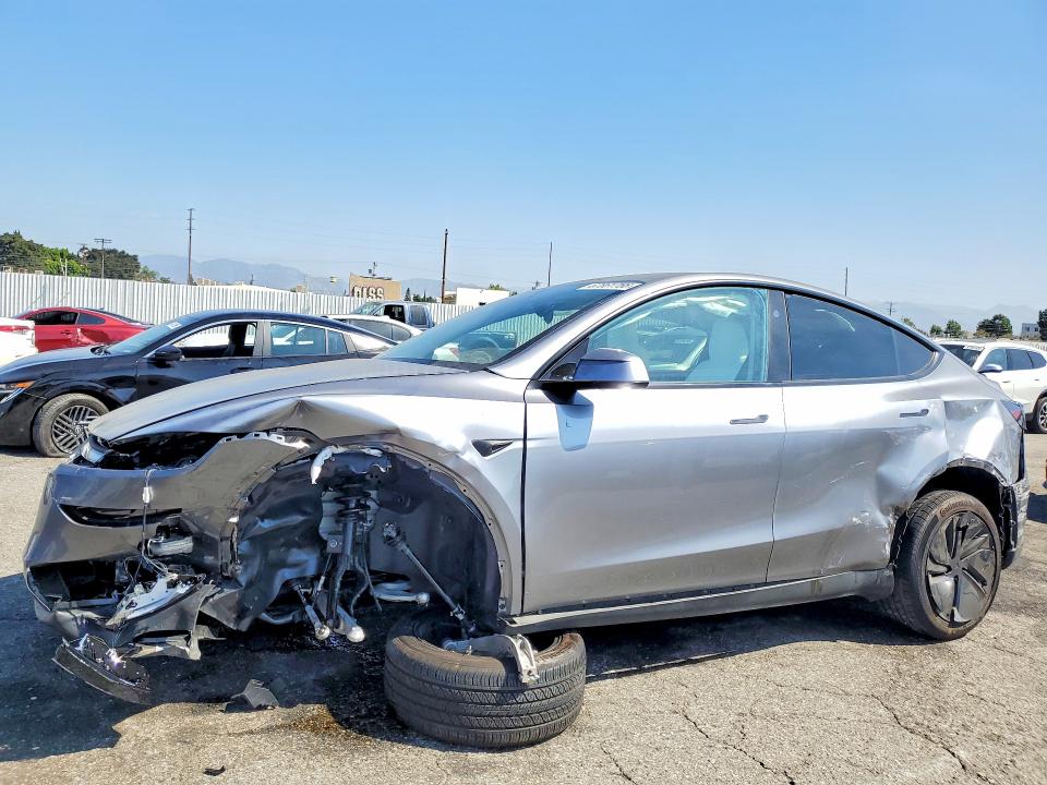 2026 Tesla Model Y მანქანა იყიდება აუქციონზე, vin: 7SAYGDEE9TF336586, აუქციონის ნომერი: 67861766