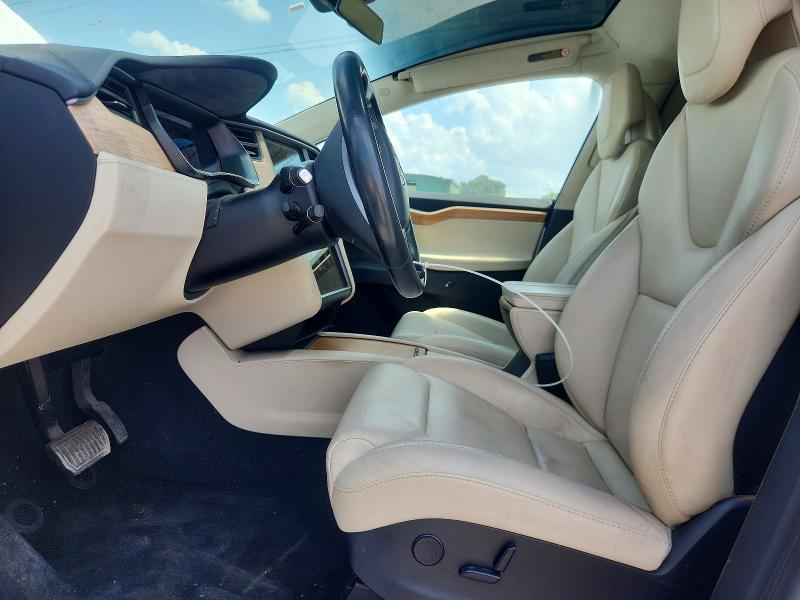 67328156 :رقم المزاد ، 5YJXCAE25KF181347 vin ، 2019 Tesla Model X مزاد بيع