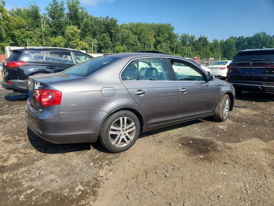 66840016 :رقم المزاد ، 3VWDF71K65M640871 vin ، 2005 Volkswagen New Jetta مزاد بيع