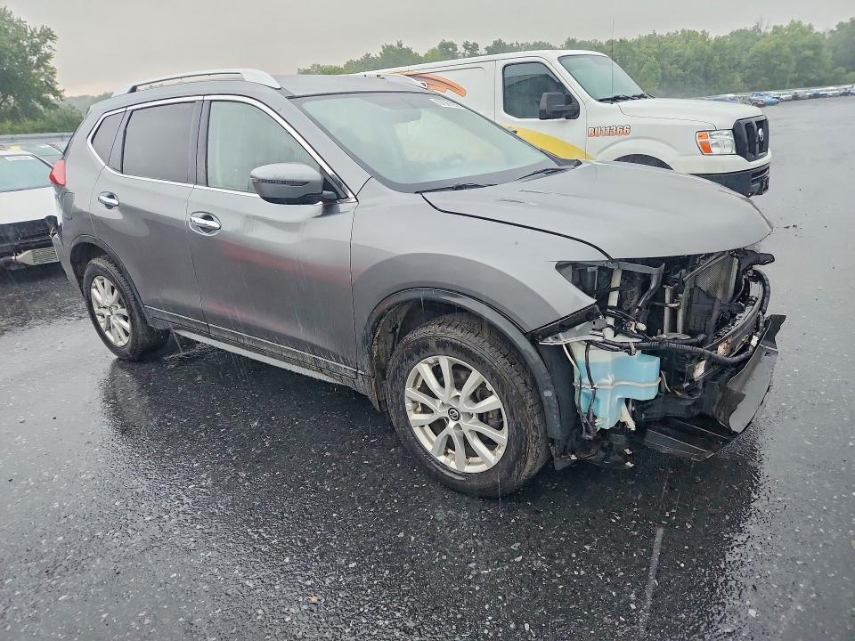Продаж на аукціоні авто 2018 Nissan Rogue, vin: KNMAT2MV1JP597648, номер лоту: 67081026