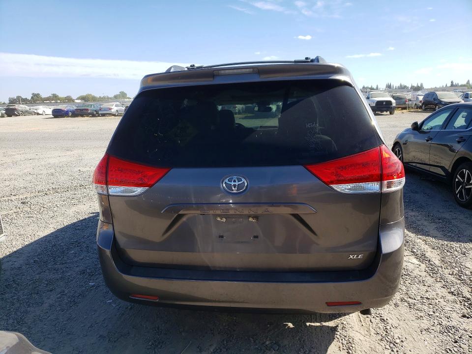 Продаж на аукціоні авто 2014 Toyota Sienna, vin: 5TDYK3DC5ES433417, номер лоту: 67531066