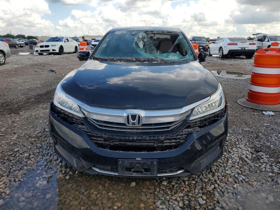 Aukcja sprzedaży 2017 Honda Accord, vin: JHMCR6F76HC001804, numer aukcji: 68624846