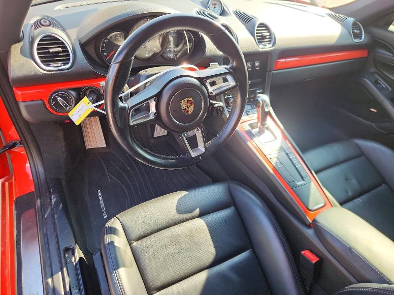 69592456 :رقم المزاد ، WP0AB2A84HS285509 vin ، 2017 Porsche Cayman مزاد بيع