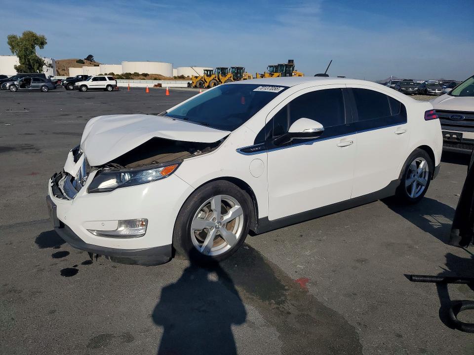 70137056 :رقم المزاد ، 1G1RD6E40FU138464 vin ، 2015 Chevrolet Volt مزاد بيع