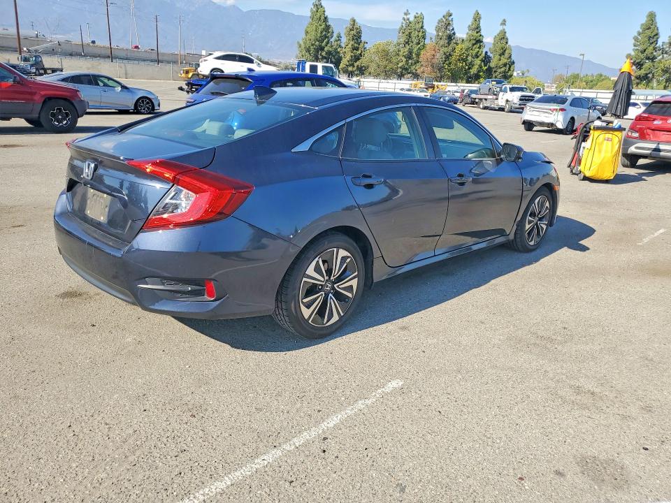 Aukcja sprzedaży 2018 Honda Civic, vin: JHMFC1F31JX015865, numer aukcji: 70582246