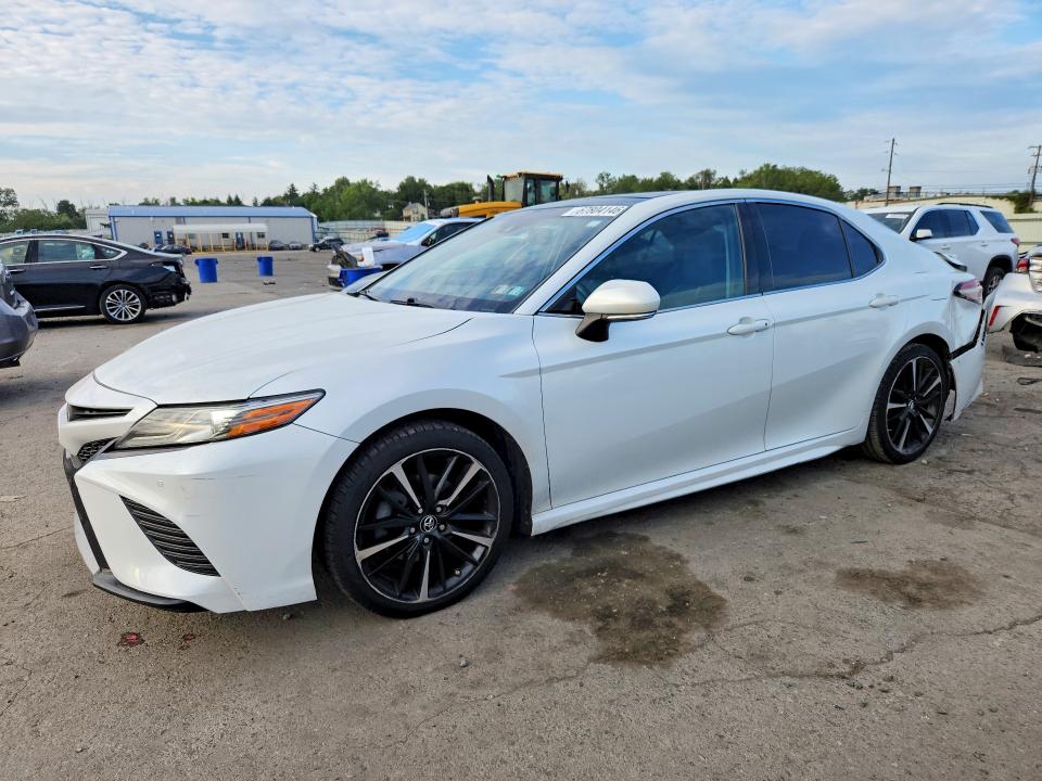 Продаж на аукціоні авто 2018 Toyota Camry, vin: 4T1B61HK3JU011129, номер лоту: 67804146