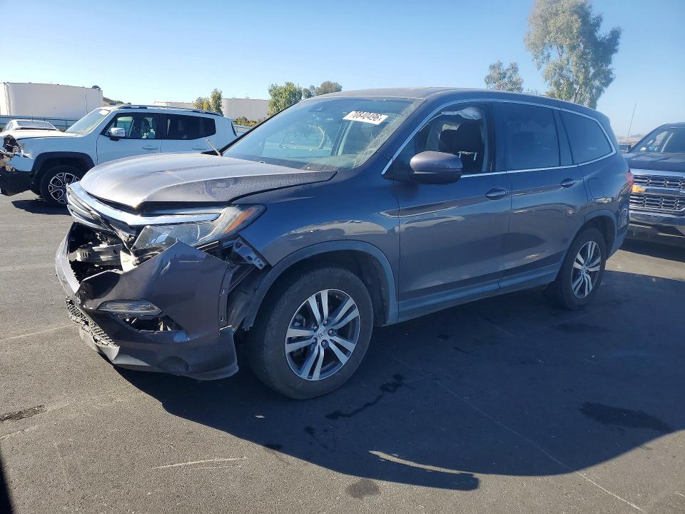 Продаж на аукціоні авто 2018 Honda Pilot, vin: 5FNYF6H62JB039544, номер лоту: 70840496