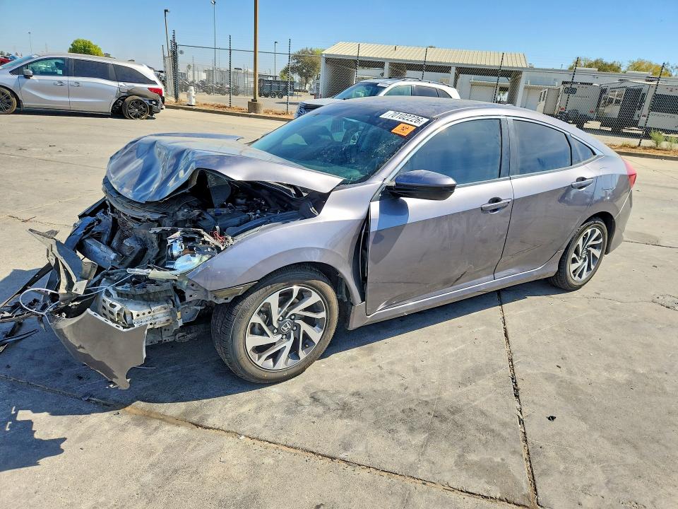 Auction sale of the 2017 Honda Civic, vin: 19XFC2F73HE216994, lot number: 70102226