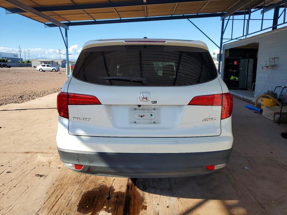 70029226 :رقم المزاد ، 5FNYF6H5XHB037686 vin ، 2017 Honda Pilot مزاد بيع