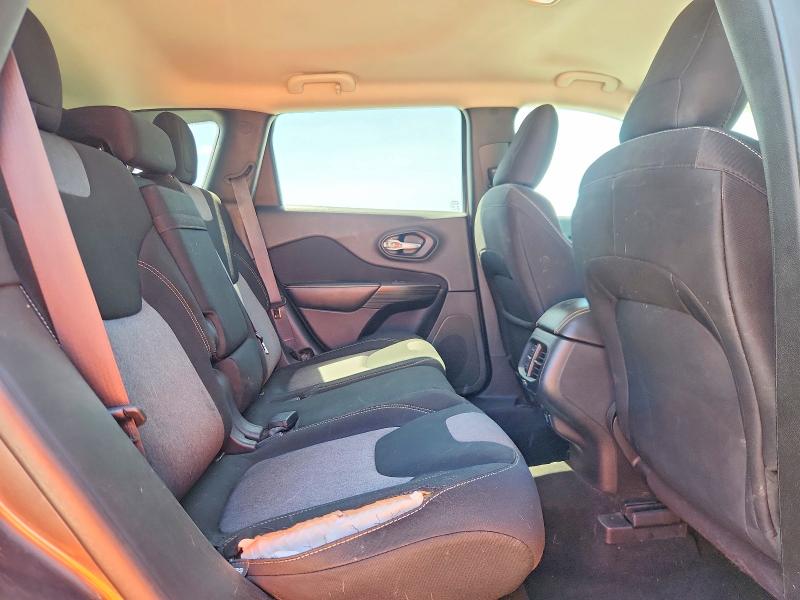 69173156 :رقم المزاد ، 1C4PJLCS6EW200282 vin ، 2014 Jeep Cherokee مزاد بيع