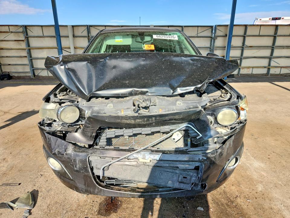 68293426 :رقم المزاد ، 1G1JC5SH9F4136052 vin ، 2015 Chevrolet Sonic مزاد بيع