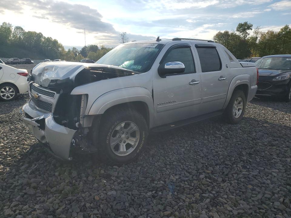 70233506 :رقم المزاد ، 3GNTKGE71DG358707 vin ، 2013 Chevrolet Avalanche مزاد بيع