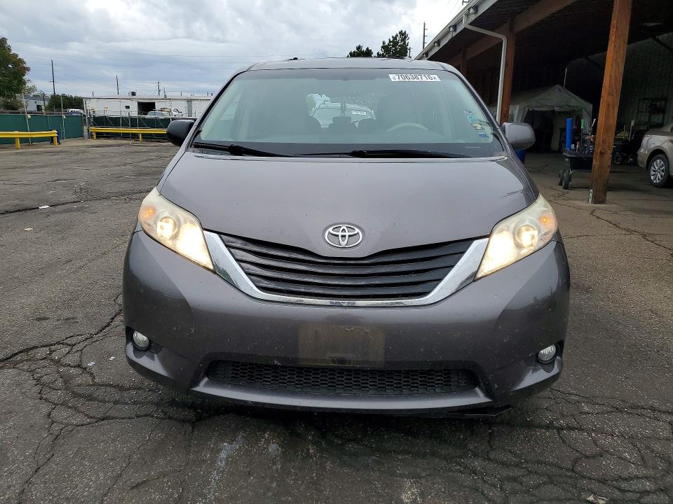 Продаж на аукціоні авто 2011 Toyota Sienna, vin: 5TDYK3DC3BS081224, номер лоту: 70638716