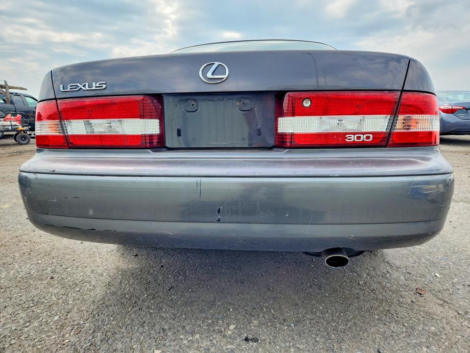 2000 Lexus Es მანქანა იყიდება აუქციონზე, vin: JT8BF28G4Y0271173, აუქციონის ნომერი: 67338856