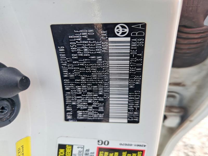 Aukcja sprzedaży 2017 Toyota Corolla, vin: 5YFBURHE4HP657032, numer aukcji: 69937826