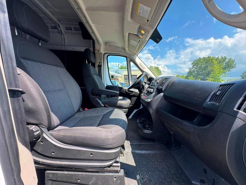 67996636 :رقم المزاد ، 3C6TRVBG7KE554115 vin ، 2019 Ram Promaster 1500 مزاد بيع