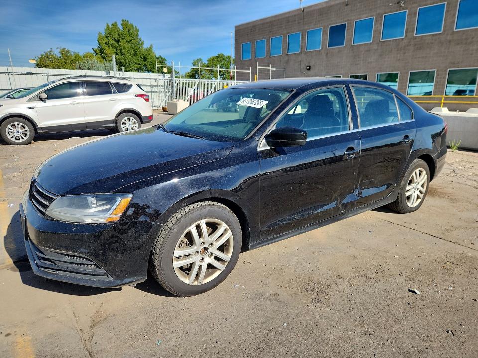 67706206 :رقم المزاد ، 3VW167AJ8HM367138 vin ، 2017 Volkswagen Jetta مزاد بيع