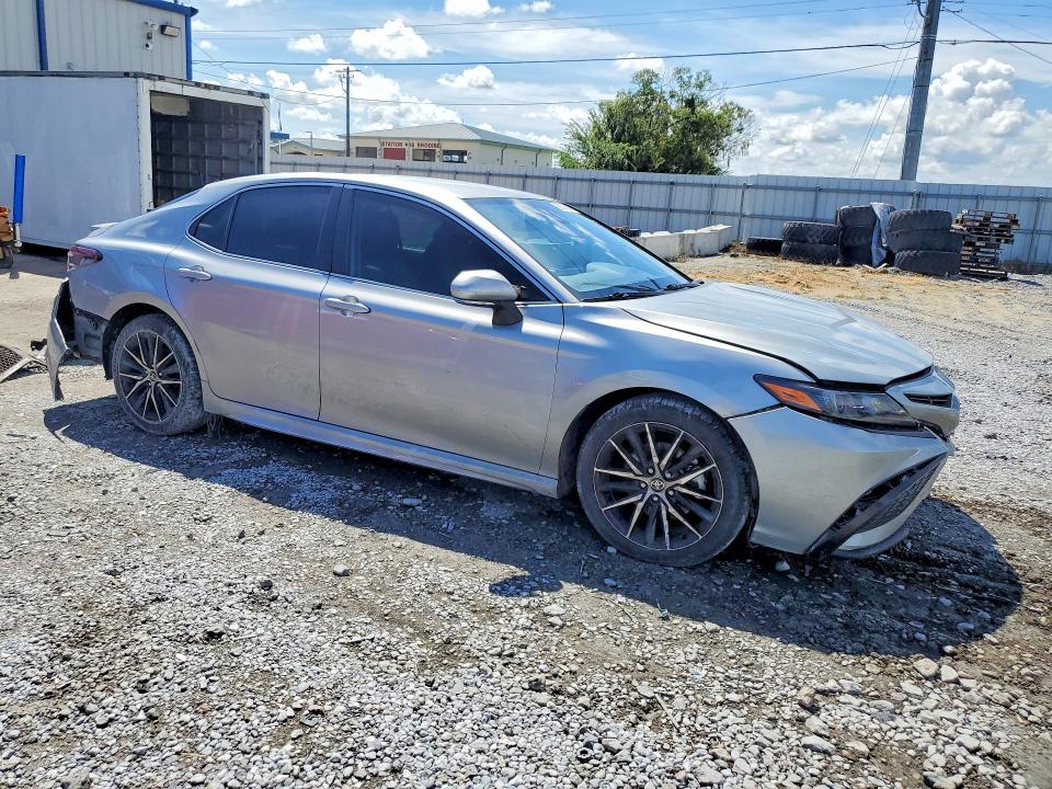 Продаж на аукціоні авто 2024 Toyota Camry, vin: 4T1G11AK7RU204054, номер лоту: 68302946