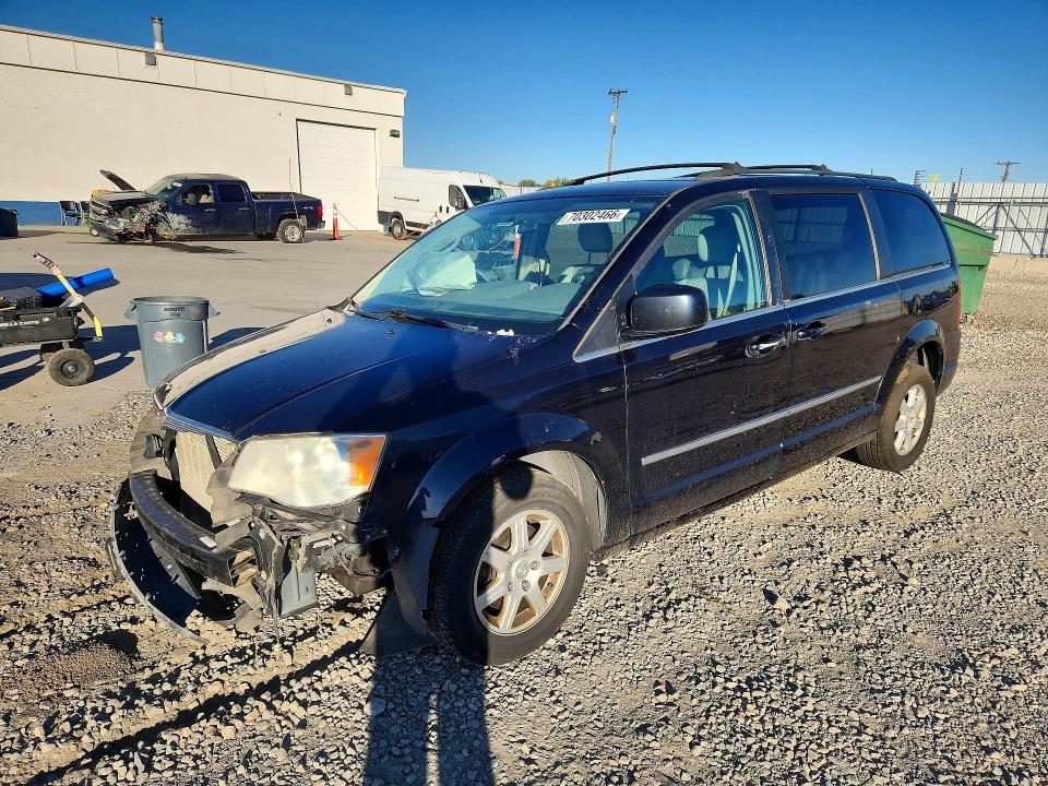 70302466 :رقم المزاد ، 2A4RR5DX1AR141565 vin ، 2010 Chrysler Town & Country مزاد بيع