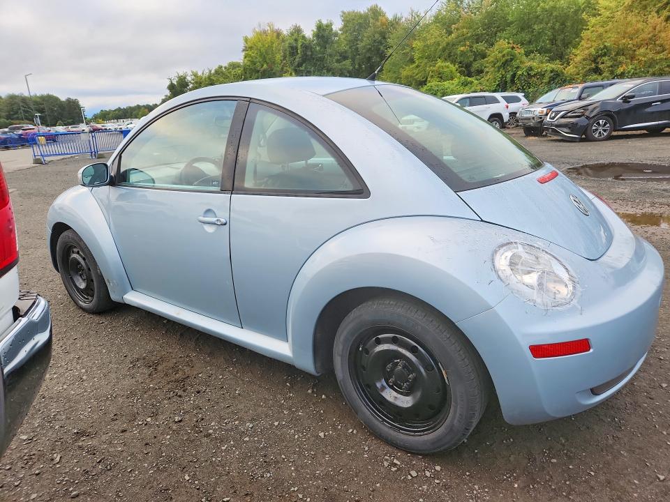 69946816 :رقم المزاد ، 3VWPW3AG6AM010666 vin ، 2010 Volkswagen New Beetle مزاد بيع