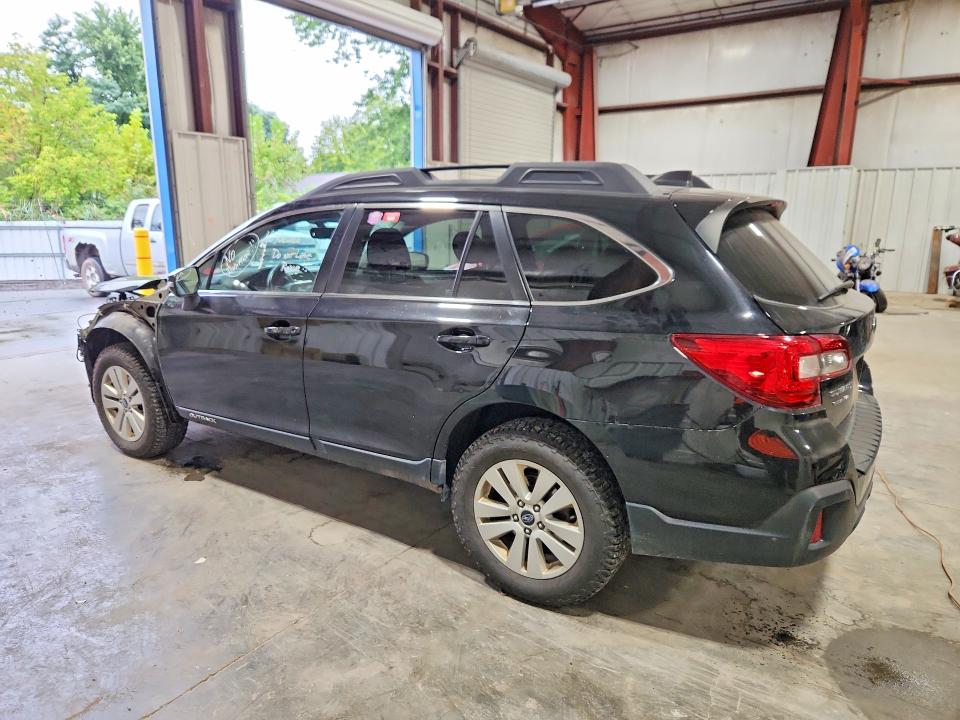 70510196 :رقم المزاد ، 4S4BSAHCXJ3388390 vin ، 2018 Subaru Outback مزاد بيع