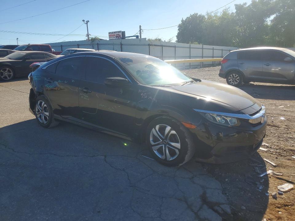 67215656 :رقم المزاد ، 19XFC2F51GE007119 vin ، 2016 Honda Civic مزاد بيع