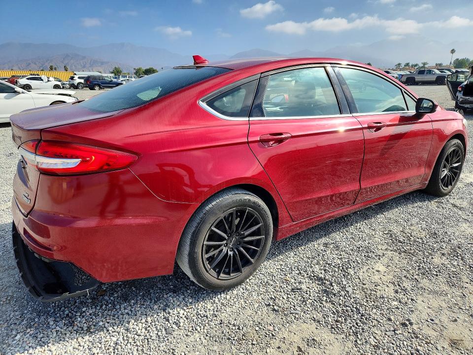 2019 Ford Fusion მანქანა იყიდება აუქციონზე, vin: 3FA6P0LU4KR222120, აუქციონის ნომერი: 69612436