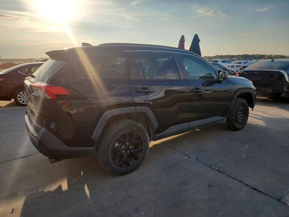 Продаж на аукціоні авто 2021 Toyota Rav4, vin: 2T3H1RFV5MC165097, номер лоту: 70551406
