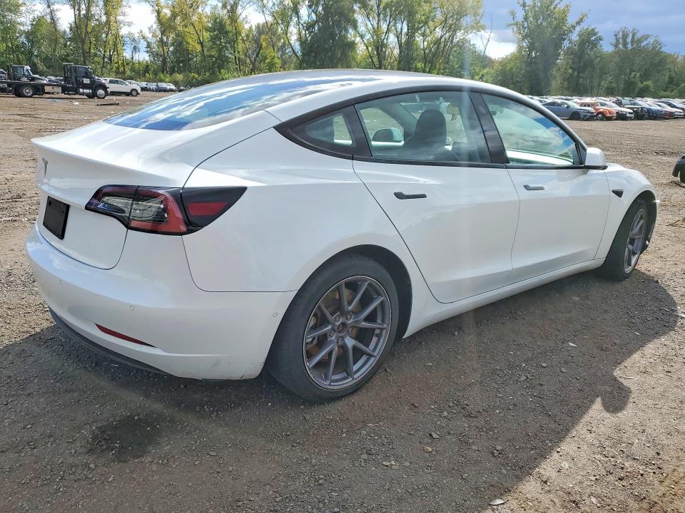 69967276 :رقم المزاد ، 5YJ3E1EA9NF372211 vin ، 2022 Tesla Model 3 مزاد بيع