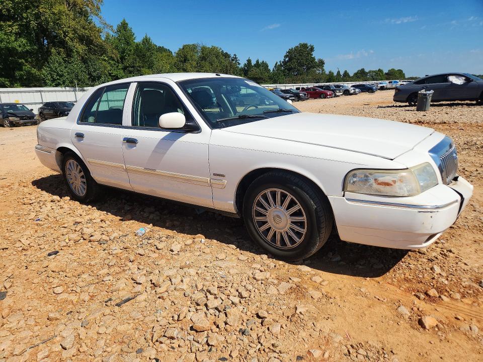 Aukcja sprzedaży 2011 Mercury Grand Marquis, vin: 2MEBM7FV9BX610085, numer aukcji: 67895726