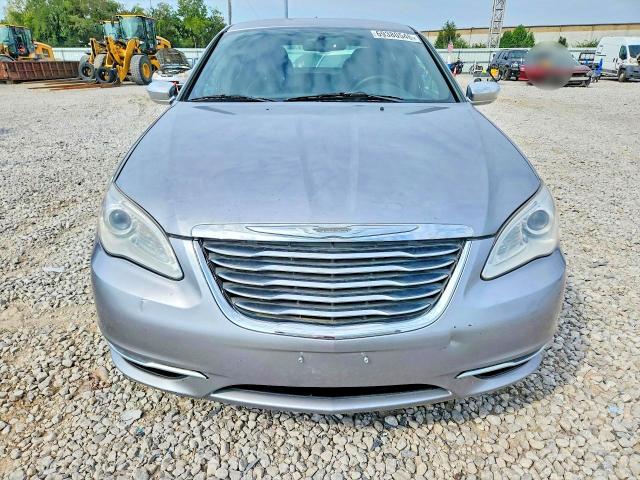 69380546 :رقم المزاد ، 1C3CCBCG9DN555583 vin ، 2013 Chrysler 200 مزاد بيع