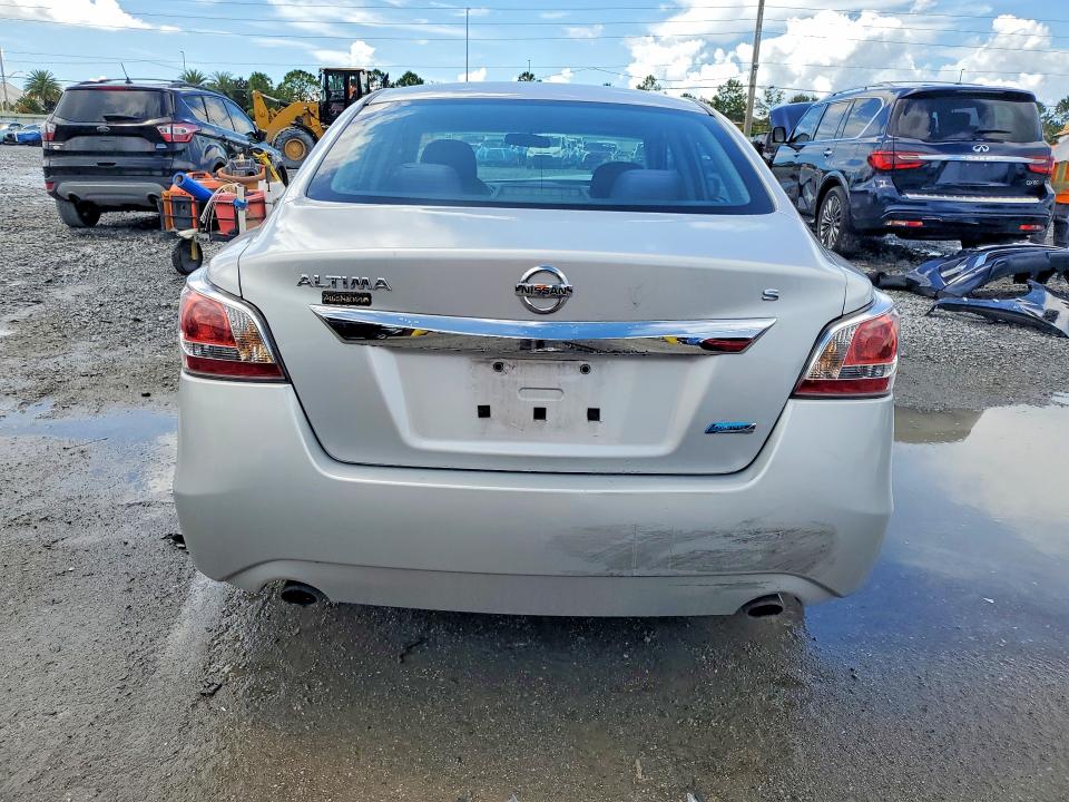 2014 Nissan Altima მანქანა იყიდება აუქციონზე, vin: 1N4AL3AP1EN364534, აუქციონის ნომერი: 67964086