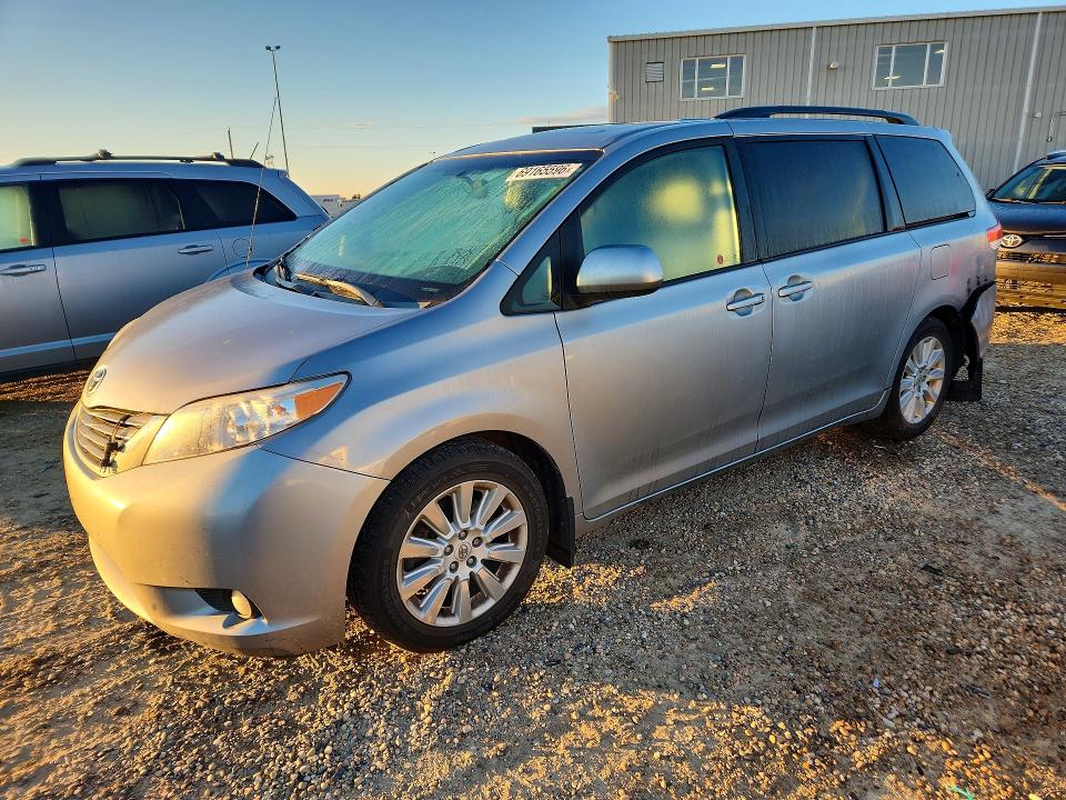 Auction sale of the 2011 Toyota Sienna, vin: 5TDYK3DC9BS169758, lot number: 69165596