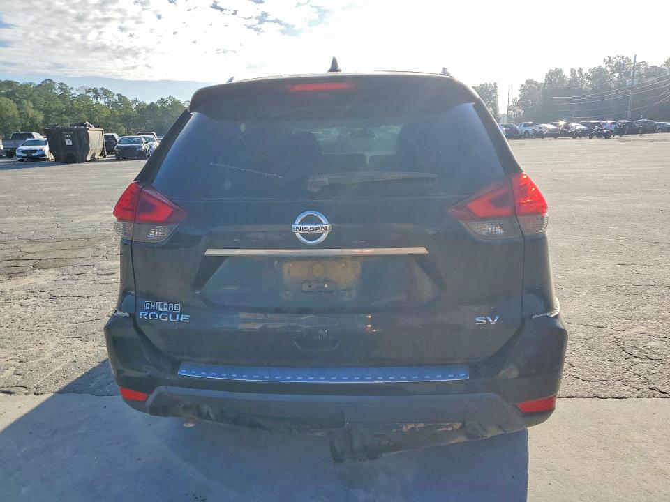 2017 Nissan Rogue მანქანა იყიდება აუქციონზე, vin: 5N1AT2MT7HC819265, აუქციონის ნომერი: 68795056