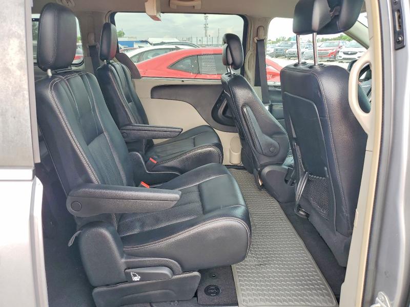 69783686 :رقم المزاد ، 2C4RC1CGXFR506964 vin ، 2015 Chrysler Town & Country مزاد بيع