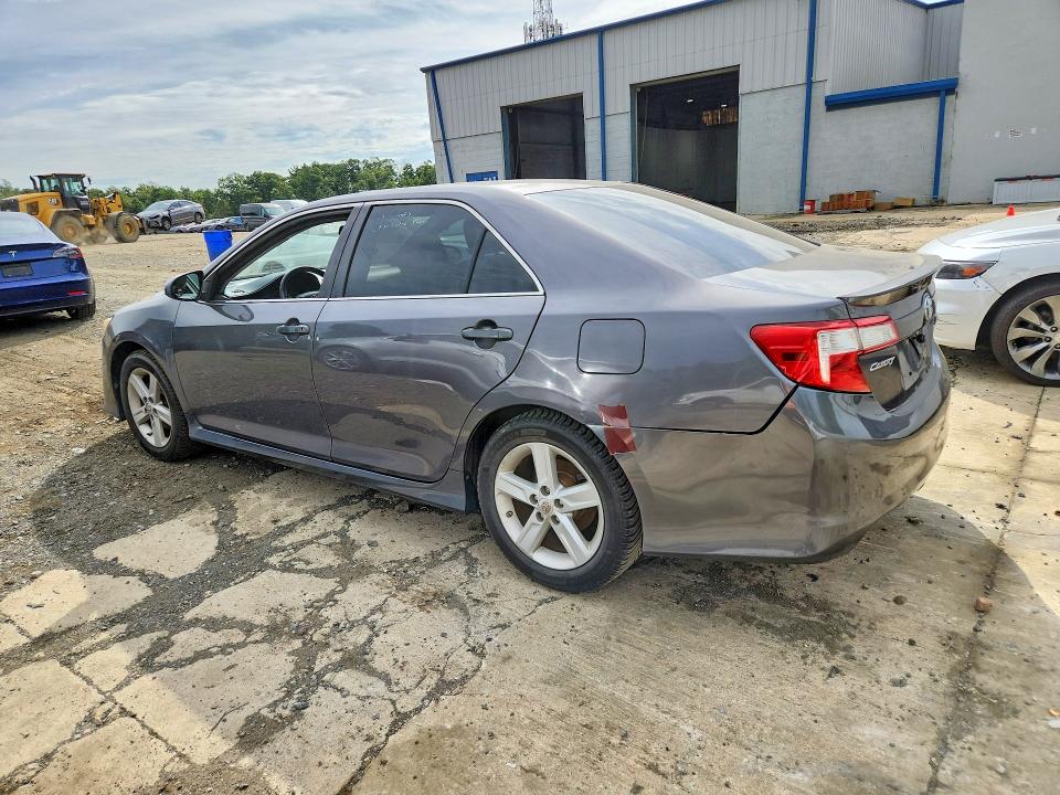 68752806 :رقم المزاد ، 4T1BF1FK9DU720946 vin ، 2013 Toyota Camry مزاد بيع