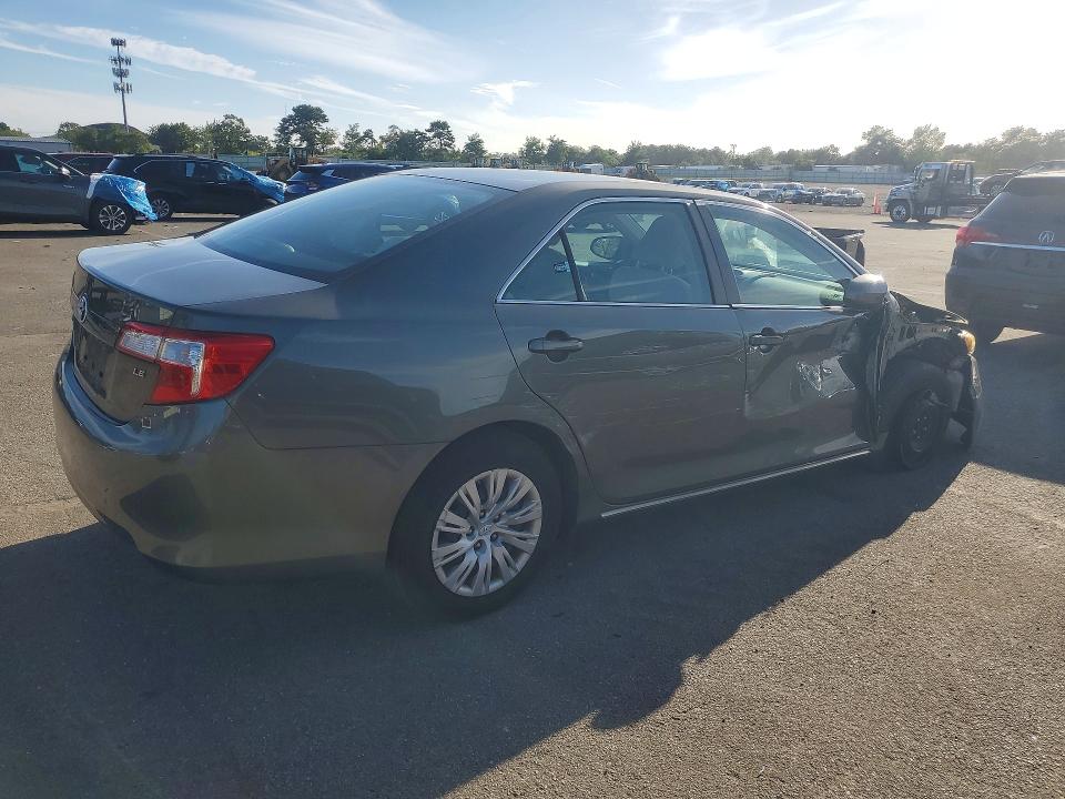 69853786 :رقم المزاد ، 4T4BF1FK6ER378878 vin ، 2014 Toyota Camry مزاد بيع