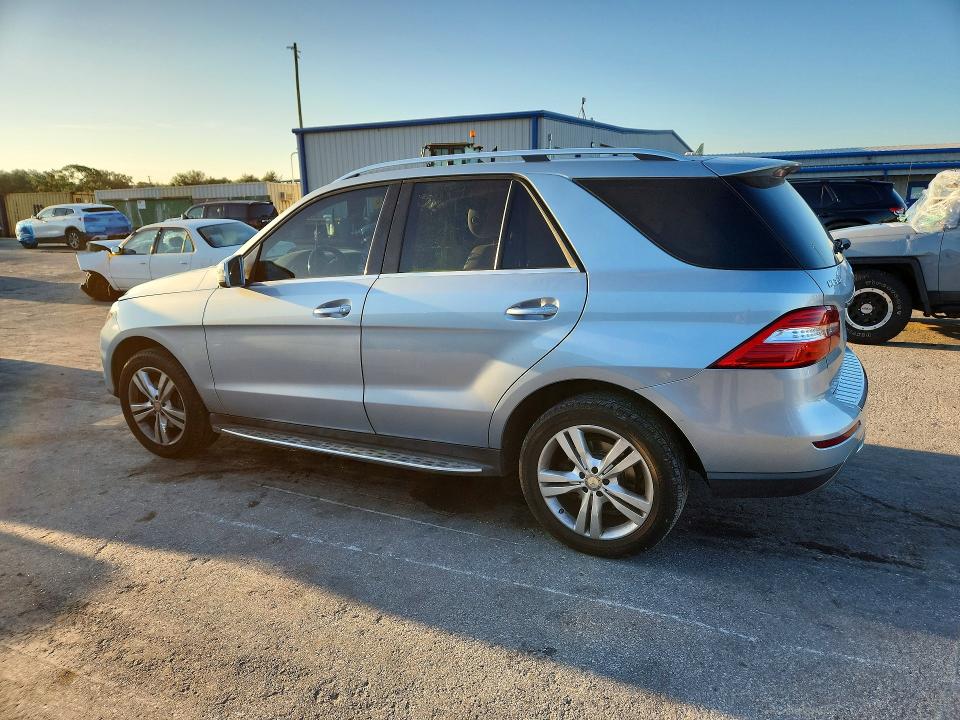 2015 Mercedes-benz Ml მანქანა იყიდება აუქციონზე, vin: 4JGDA5JB1FA586296, აუქციონის ნომერი: 68616396
