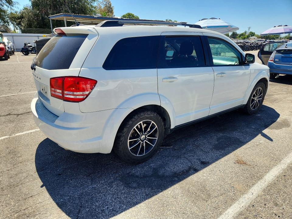 67915106 :رقم المزاد ، 3C4PDCAB3JT383814 vin ، 2018 Dodge Journey مزاد بيع