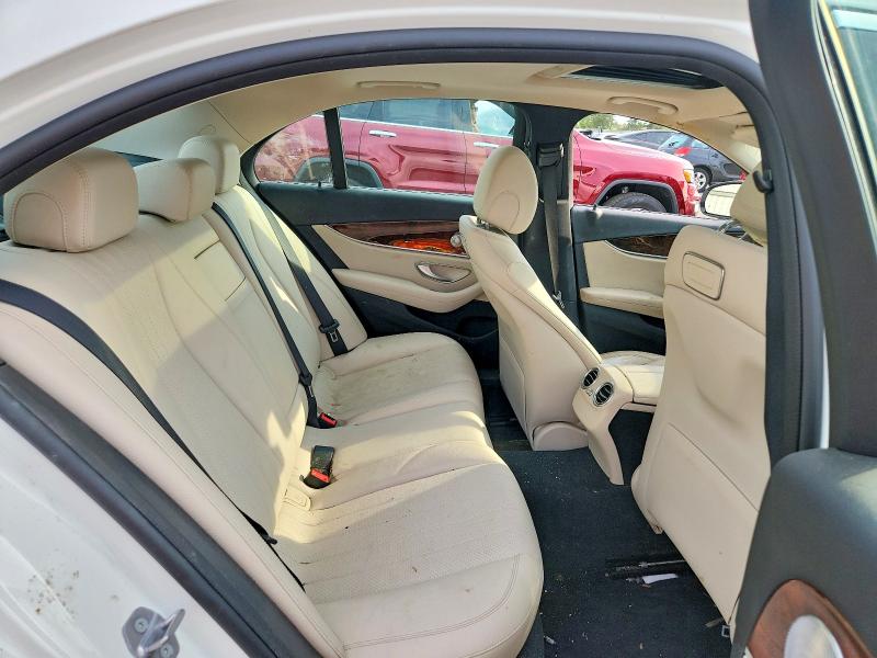 69632566 :رقم المزاد ، WDDZF4JB4JA436865 vin ، 2018 Mercedes-benz E مزاد بيع
