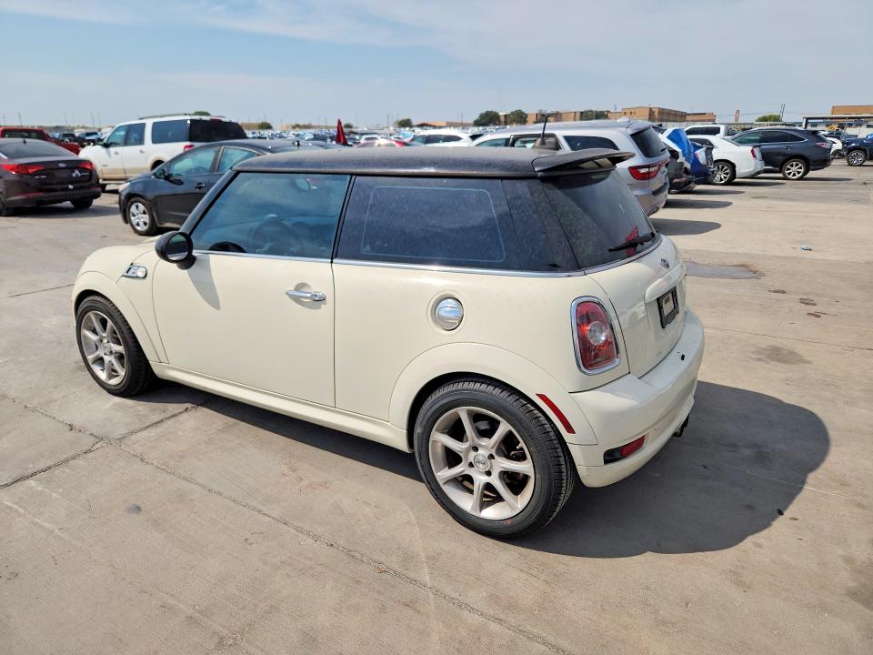 Продажа на аукционе авто 2010 Mini Cooper, vin: WMWMF7C53ATX43667, номер лота: 70411886