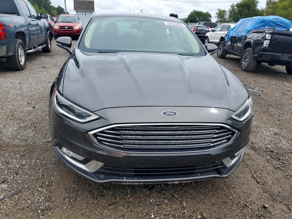 67624056 :رقم المزاد ، 3FA6P0HD9HR405563 vin ، 2017 Ford Fusion مزاد بيع