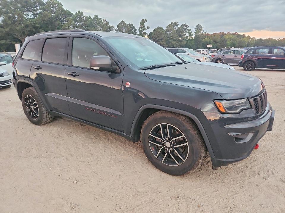 Продаж на аукціоні авто 2018 Jeep Grand Cherokee, vin: 1C4RJFLG6JC268258, номер лоту: 68809366