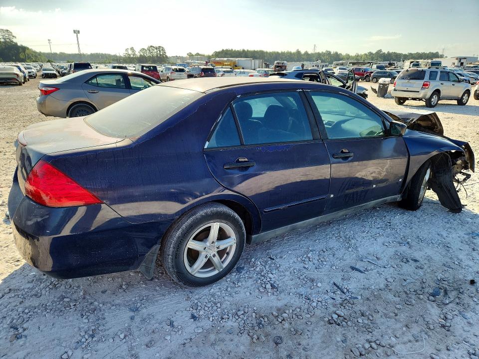 69590546 :رقم المزاد ، 1HGCM56146A174107 vin ، 2006 Honda Accord مزاد بيع