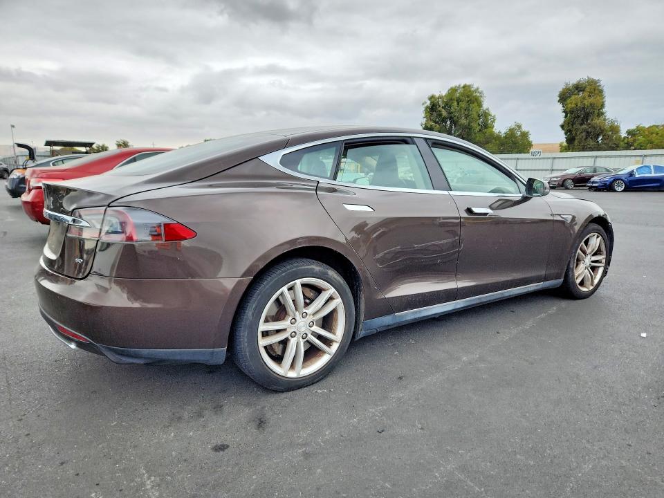 2014 Tesla Model S მანქანა იყიდება აუქციონზე, vin: 5YJSA1S17EFP29414, აუქციონის ნომერი: 68040556