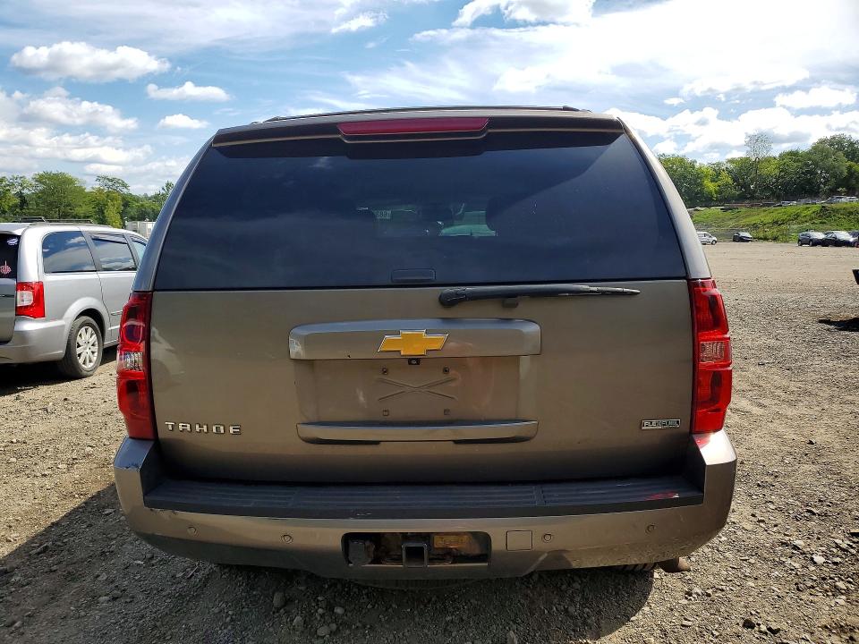 68353906 :رقم المزاد ، 1GNSKAE02CR226128 vin ، 2012 Chevrolet Tahoe مزاد بيع