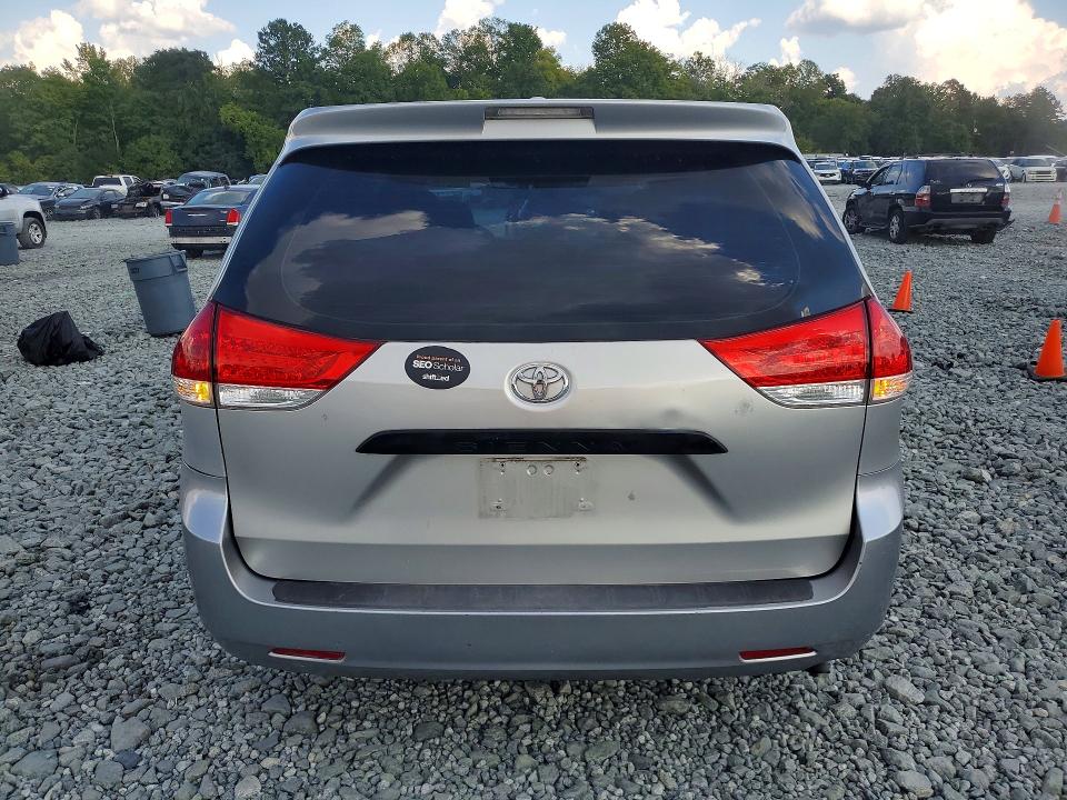 2011 Toyota Sienna მანქანა იყიდება აუქციონზე, vin: 5TDZK3DC1BS013962, აუქციონის ნომერი: 69901746