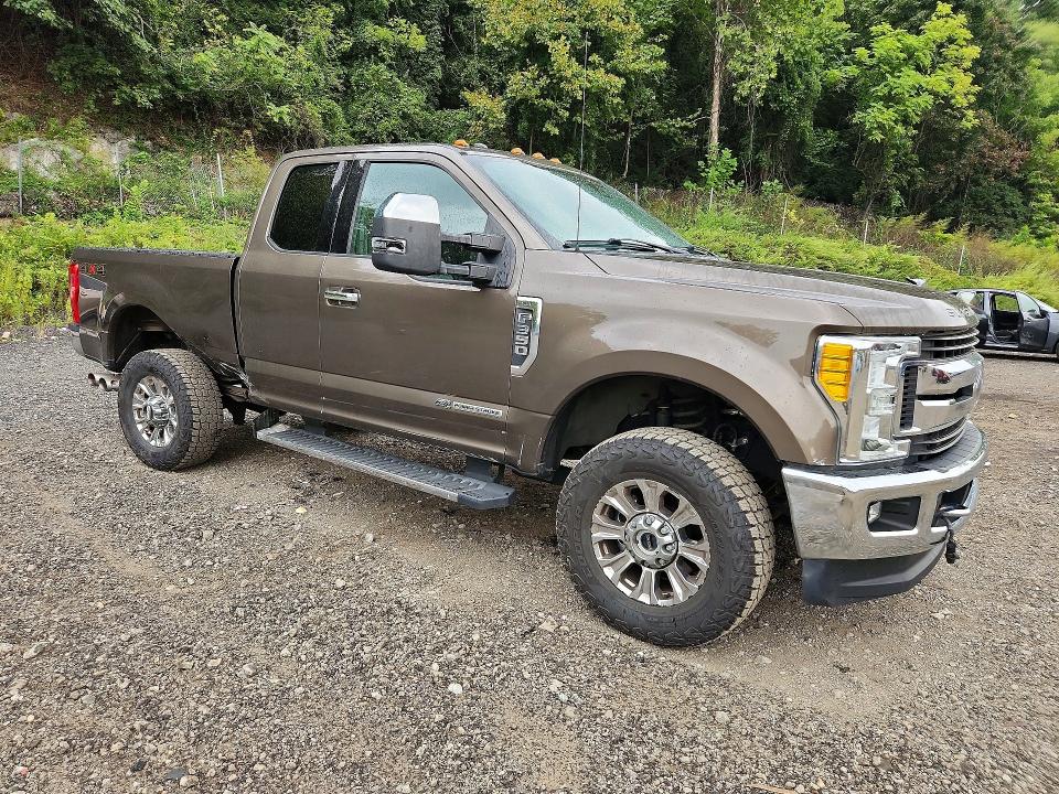 2017 Ford F350 მანქანა იყიდება აუქციონზე, vin: 1FT8X3BT5HEB38512, აუქციონის ნომერი: 68652966