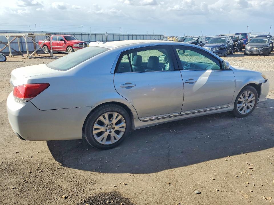 68051676 :رقم المزاد ، 4T1BK3DB0BU405573 vin ، 2011 Toyota Avalon مزاد بيع